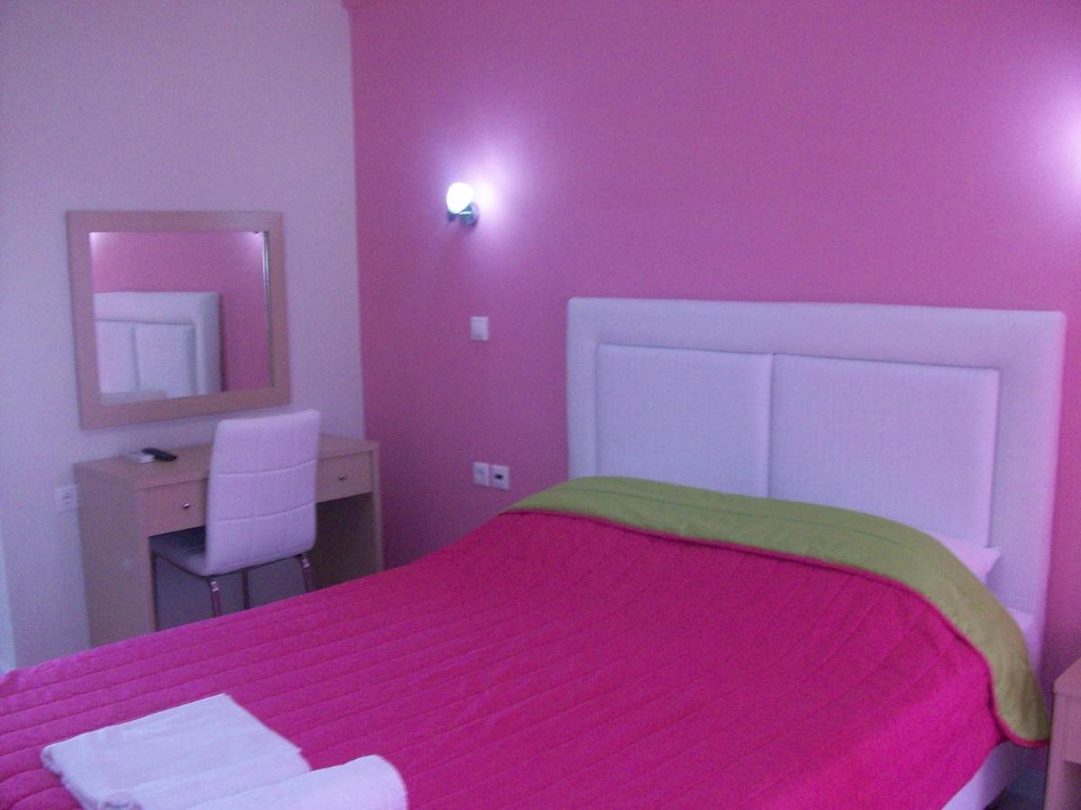Mavridis Rooms 2 Nikiti  Buitenkant foto