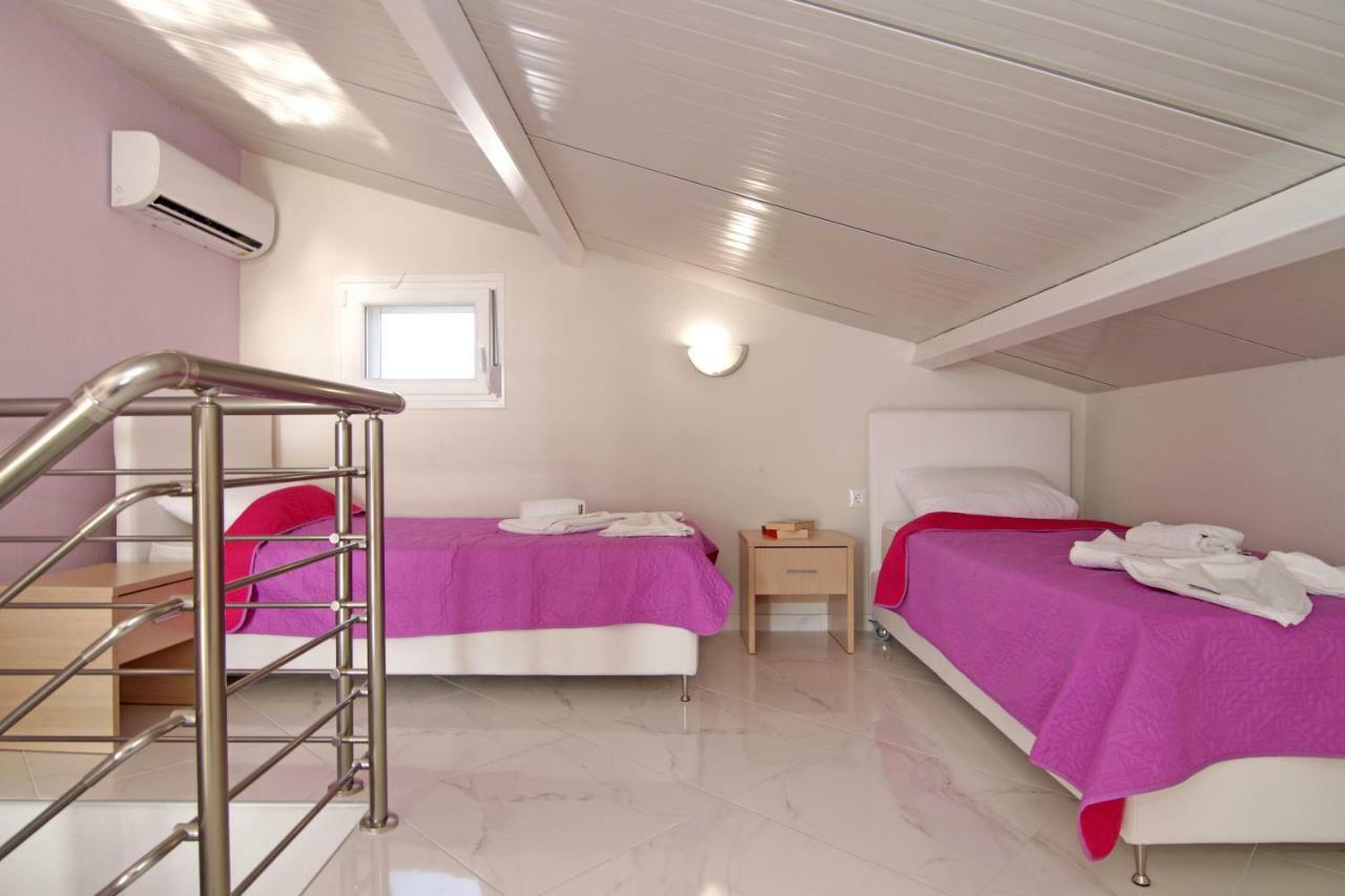 Mavridis Rooms 2 Nikiti  Buitenkant foto